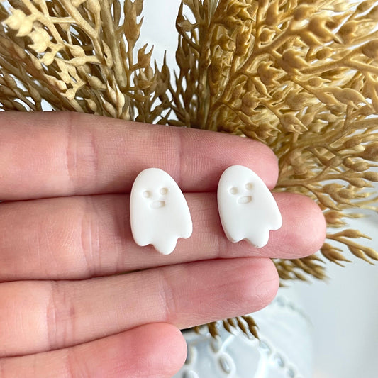 Halloween ghost polymer clay stud earrings,handmade earrings, spooky earrings, ghost studs